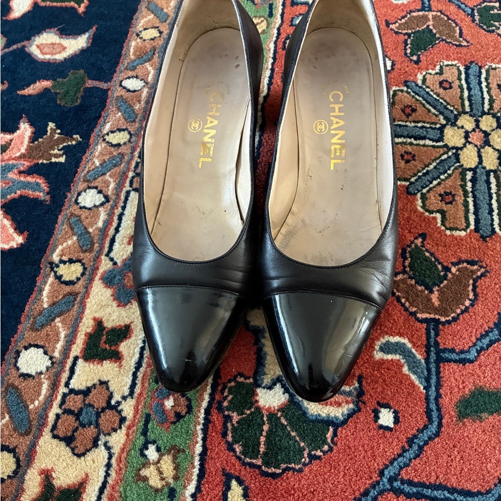 CHANEL Black Leather and Patent Toe Classic Pumps - Picture 2 of 9